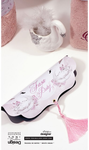Trusou de botez cu lebede si motive florale personalizat pentru fete, Lebada alba 3